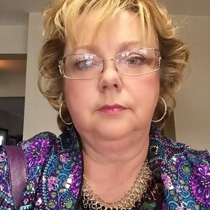 Meet your Posher, Debra